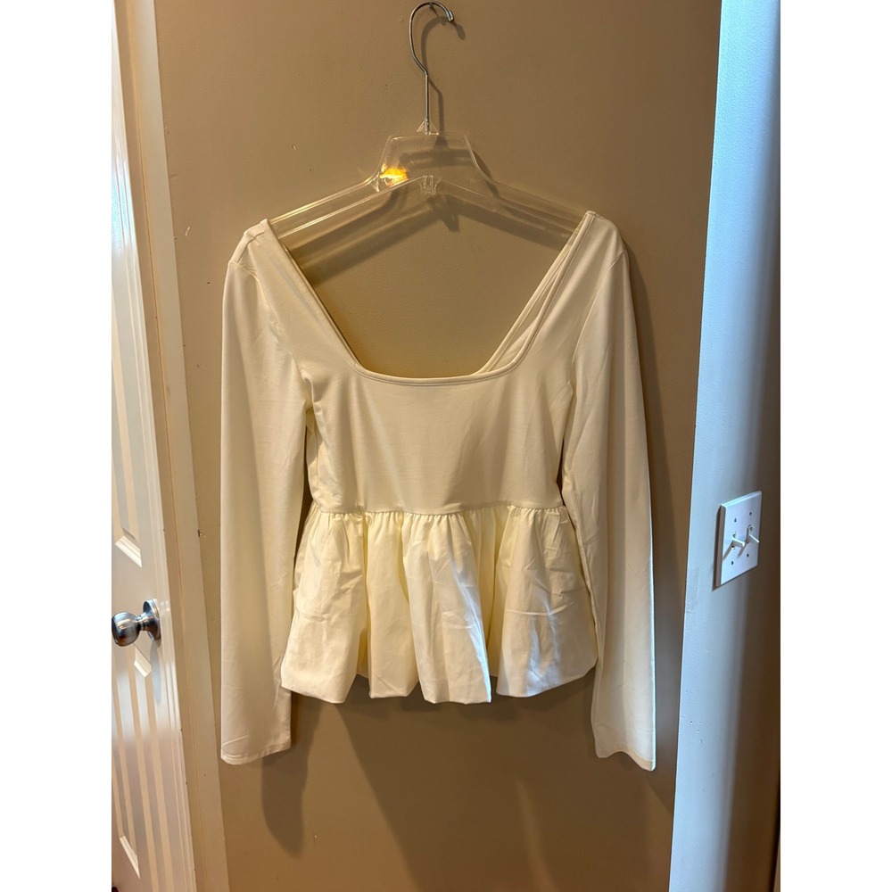 NWOT Silence + Noise Ivory Long Sleeve Peplum Top Square Neck Open Back Small